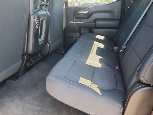 Used 2019 Chevrolet Silverado 1500 Custom Trail Boss w/ Custom Convenience Package AWD/4WD image 10