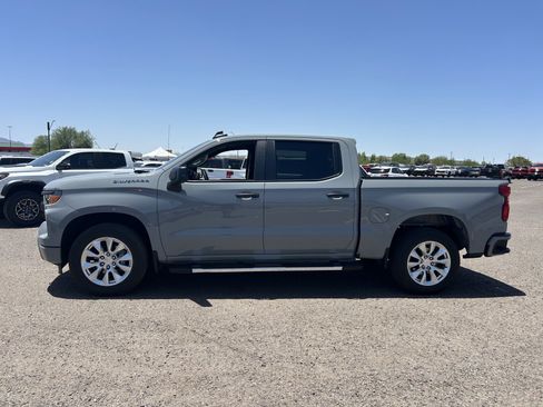 Used 2025 Chevrolet Silverado 1500 Custom RWD image 2