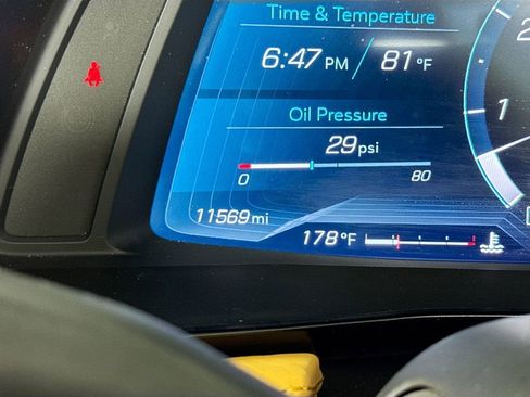 Used 2023 Chevrolet Corvette Stingray Premium Conv w/ Z51 Performance Package RWD image 12