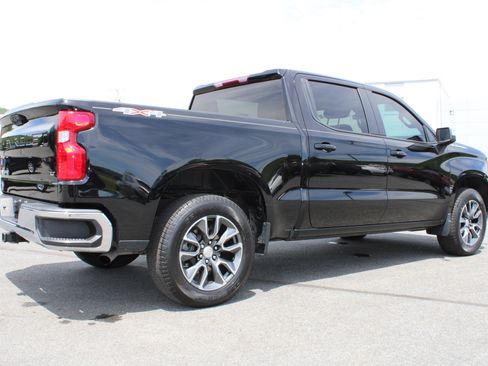 Used 2023 Chevrolet Silverado 1500 LT AWD/4WD image 7