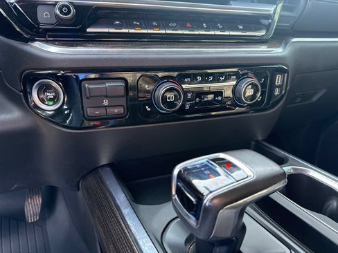 Used 2022 Chevrolet Silverado 1500 LT Trail Boss w/ LT Trail Boss Premium Package AWD/4WD image 24