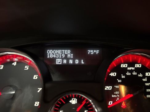 Used 2011 GMC Acadia SLE FWD image 13