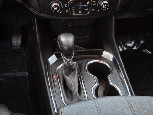 Used 2021 Chevrolet Traverse RS FWD image 11
