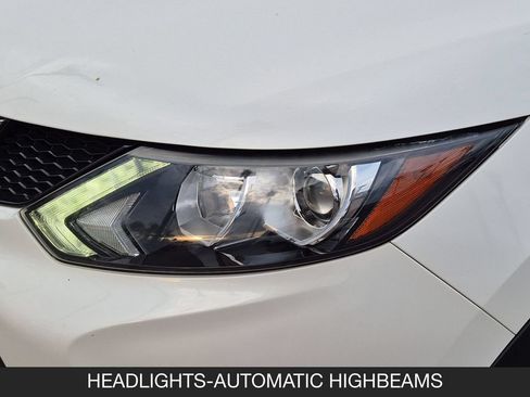 Certified 2019 Nissan Rogue Sport SV FWD image 10