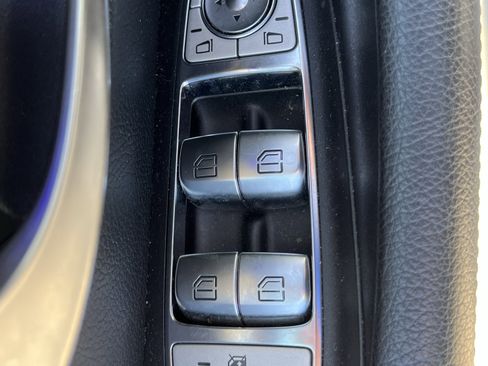 Used 2019 Mercedes-Benz E 300 4MATIC image 14