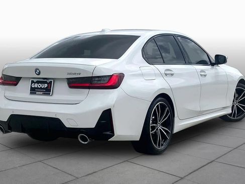 Used 2023 BMW 330i Sedan w/ M Sport Package image 12