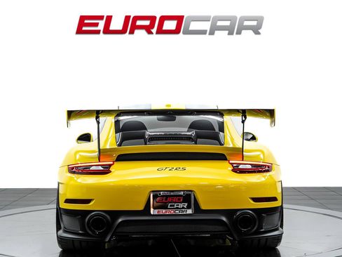 Used 2018 Porsche 911 GT2 RS RWD image 4