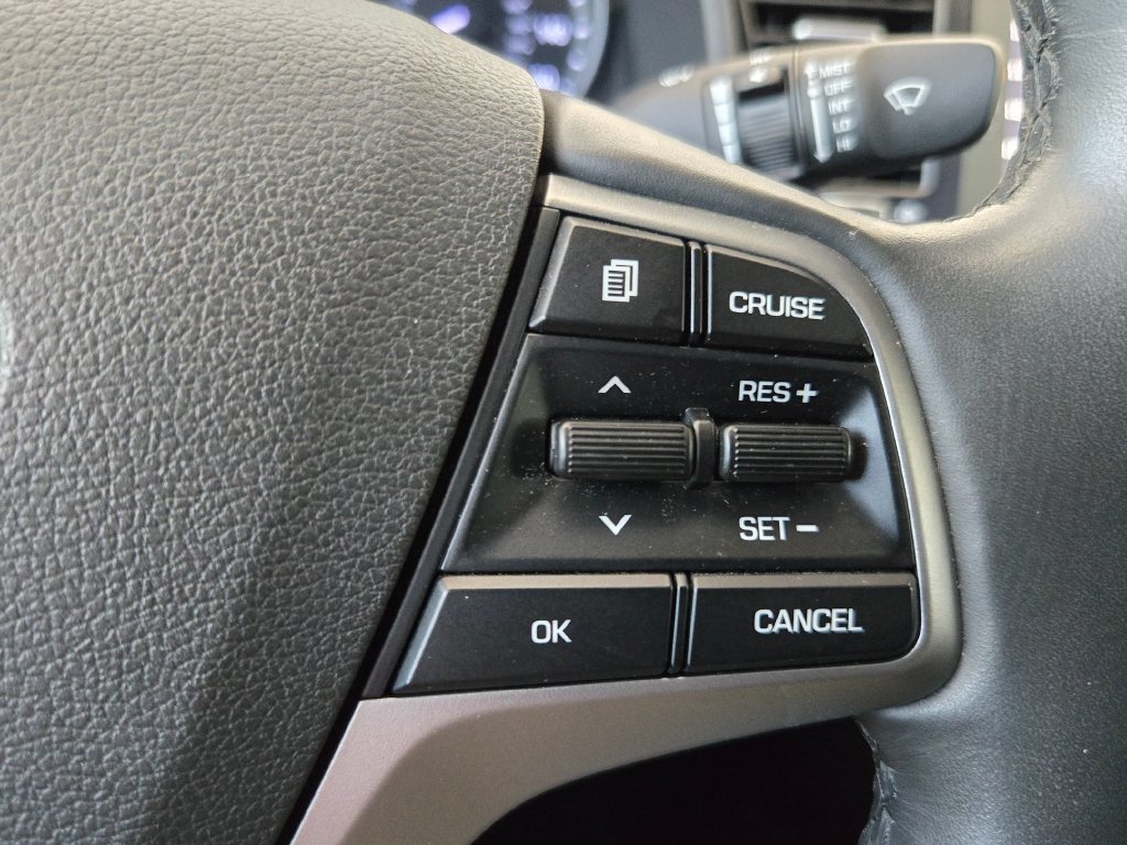 Used 2017 Hyundai Elantra Limited FWD image 19