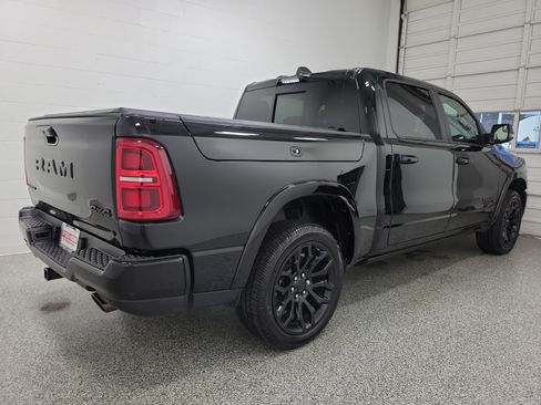 Used 2025 RAM 1500 Limited AWD/4WD image 9