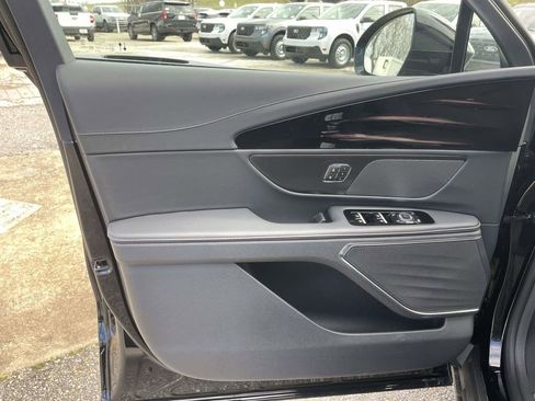 New 2026 Lincoln Nautilus Premier w/ Jet Appearance Package image 15