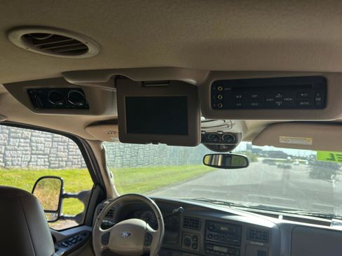 Used 2003 Ford Excursion Limited AWD/4WD image 38