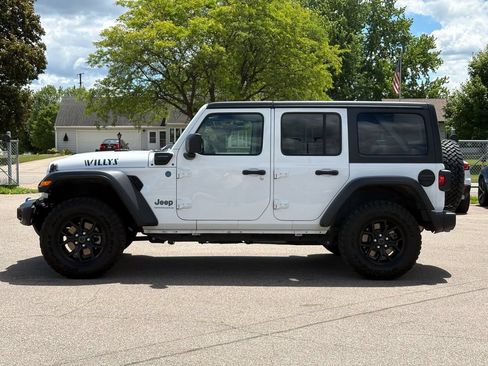 Used 2024 Jeep Wrangler Unlimited AWD/4WD image 5