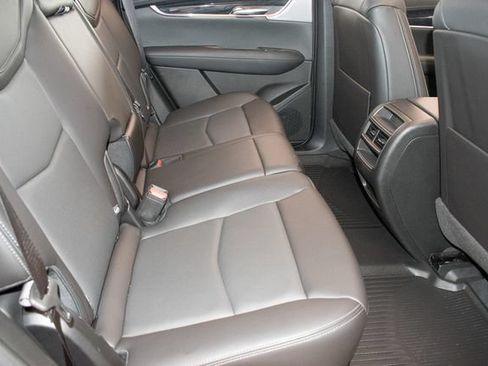 Used 2021 Cadillac XT5 Luxury w/ LPO, Floor Liner Package AWD/4WD image 12