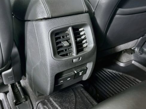 Used 2019 Jeep Cherokee High Altitude AWD/4WD image 28