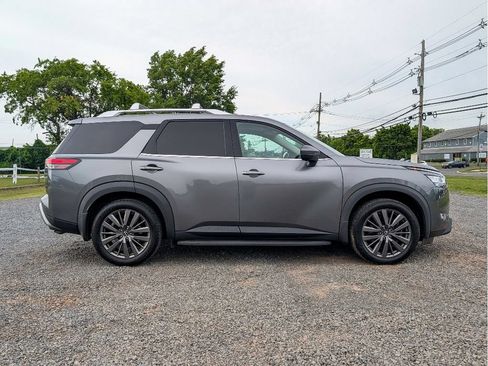 Used 2022 Nissan Pathfinder SL w/ SL Premium Package AWD/4WD image 4