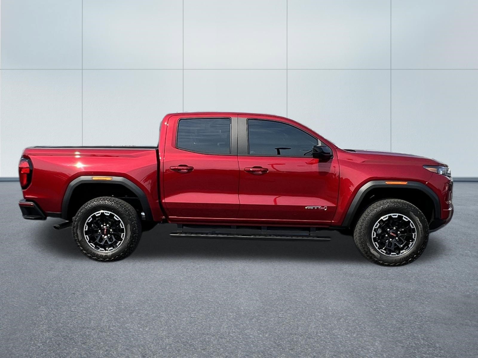 Used 2026 GMC Canyon AT4 w/ Technology Plus Package AWD/4WD image 7