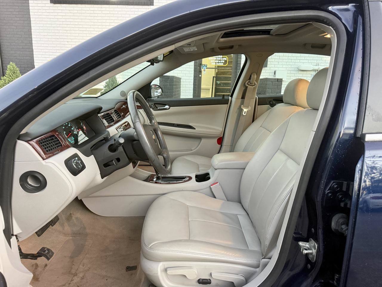 Used 2008 Chevrolet Impala LT w/ Luxury Edition Package FWD image 14