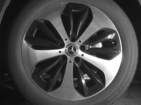 Used 2025 Mercedes-Benz GLB 250 GLB 250 image 14