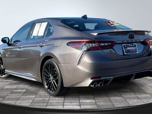 Used 2022 Toyota Camry XSE image 2