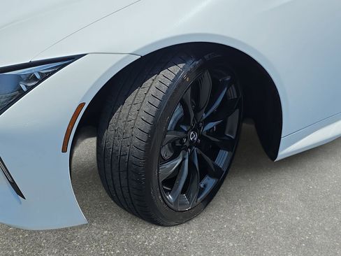 Used 2018 Lexus LC 500 Coupe w/ Performance Package RWD image 29