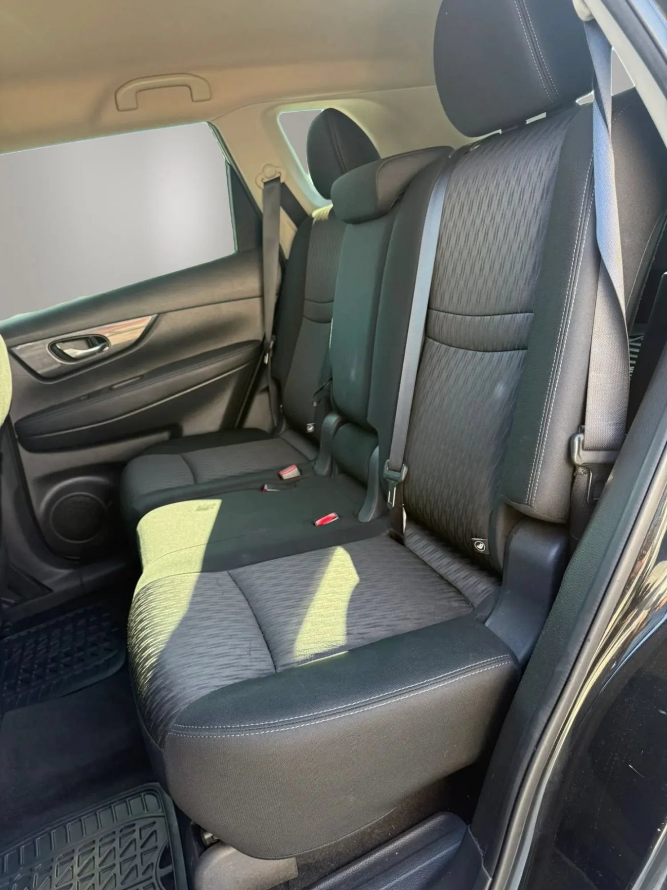 Used 2018 Nissan Rogue S FWD image 10