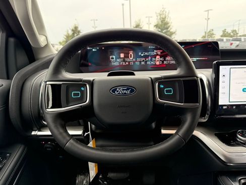 New 2026 Ford Expedition Max Platinum w/ Driver's Package image 14