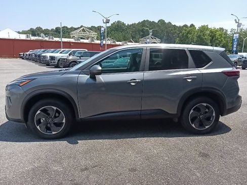 Used 2024 Nissan Rogue SV FWD image 6