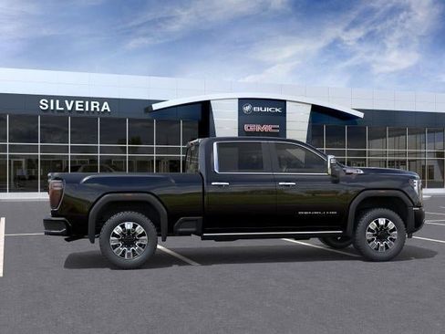 New 2026 GMC Sierra 3500 Denali w/ Denali Reserve Package image 5