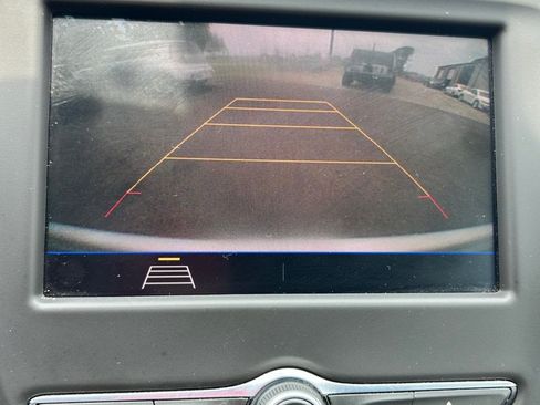 Used 2021 Chevrolet Equinox LT FWD image 17