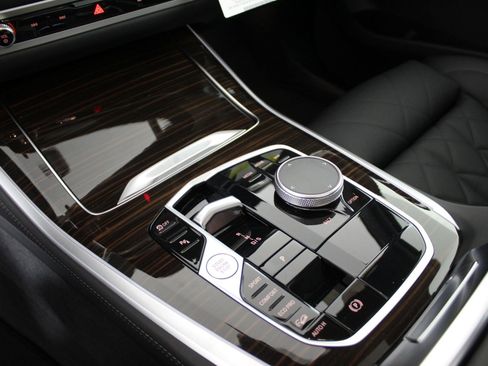 New 2026 BMW X5 xDrive40i w/ M Sport Package image 16