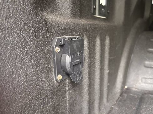 Used 2019 Ford F250 XLT w/ XLT Premium Package AWD/4WD image 17