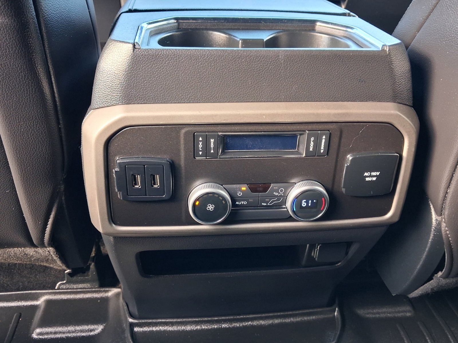 Used 2020 Ford Expedition XLT w/ Equipment Group 202A AWD/4WD image 14
