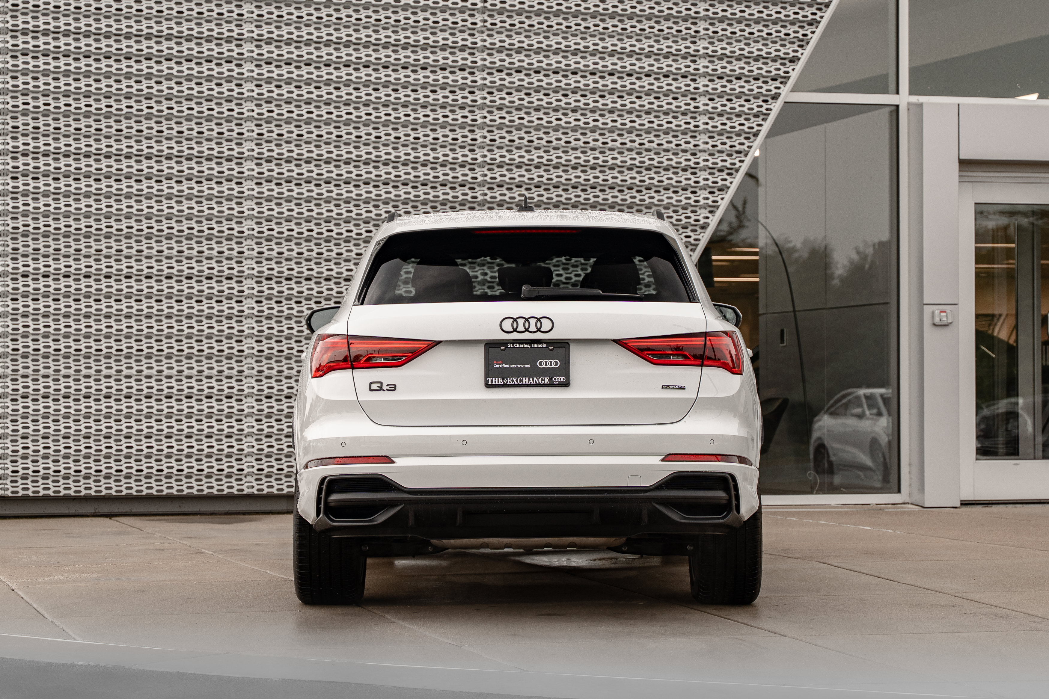 Used 2025 Audi Q3 2.0T Premium w/ Convenience Package AWD/4WD image 24