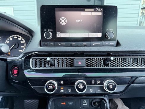 Used 2023 Honda Civic LX image 19