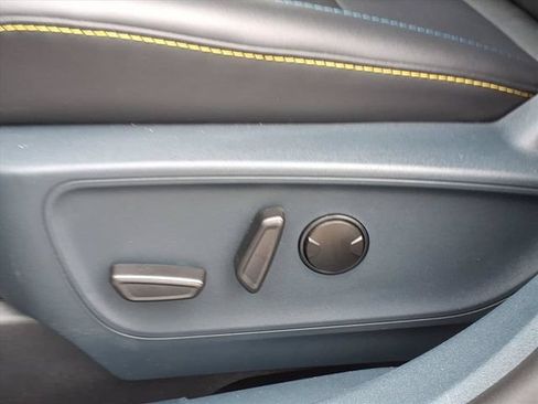 Used 2025 Ford Maverick Lobo AWD/4WD image 12