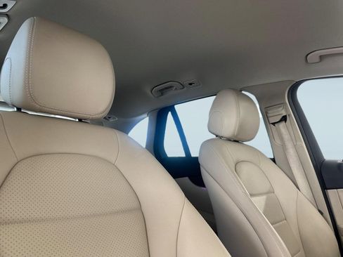 Used 2022 Mercedes-Benz GLC 300 4MATIC image 26