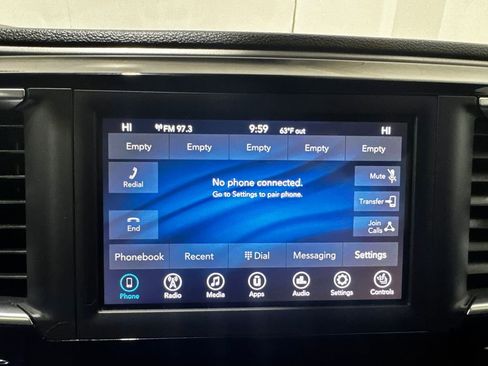 Used 2020 Chrysler Pacifica Touring-L image 10