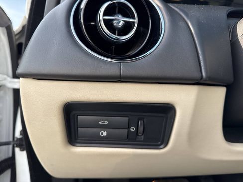 Used 2015 Jaguar XJ AWD image 24