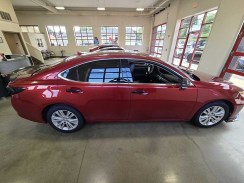 Used 2013 Lexus ES 350 w/ Luxury Pkg FWD image 7