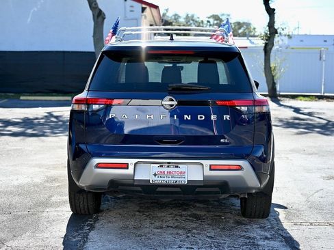 Used 2023 Nissan Pathfinder SL w/ SL Premium Package image 5