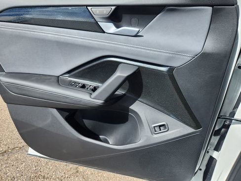 New 2026 Volkswagen Tiguan SE R-Line image 21