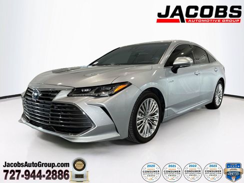 Used 2019 Toyota Avalon Limited w/ Advanced Safety Package FWD image 1
