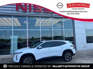 Used 2024 Chevrolet Trax LT w/ Driver Confidence Package FWD video 1