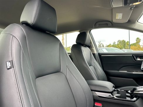 Used 2018 Honda Clarity Touring image 17