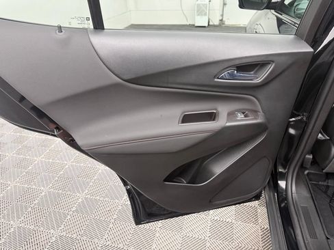 Used 2022 Chevrolet Equinox RS w/ LPO, Floor Liner Package AWD/4WD image 35