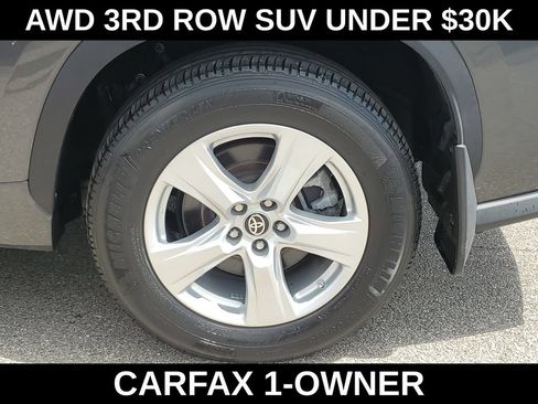 Used 2022 Toyota Highlander L AWD/4WD image 12