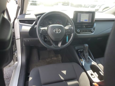 Used 2024 Toyota Corolla LE FWD image 11
