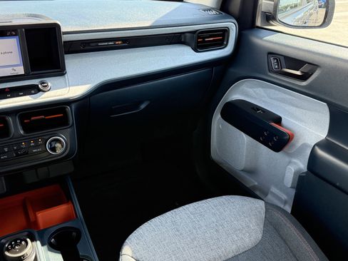 Used 2024 Ford Maverick XLT image 14