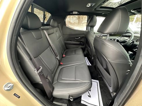 Used 2023 Hyundai Santa Cruz Limited image 12