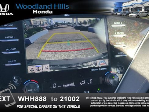 Used 2018 Toyota Camry XSE image 16